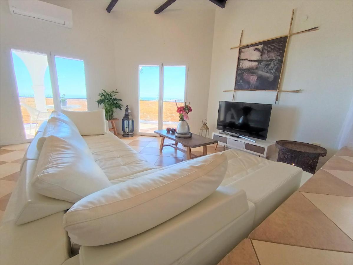 Villa Del Sol بينالماذينا المظهر الخارجي الصورة